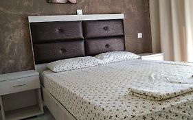 Lazaros Apartments